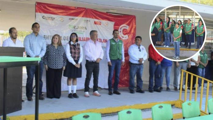 Mejoran condiciones escolares en Villa Unión con entrega de mobiliario