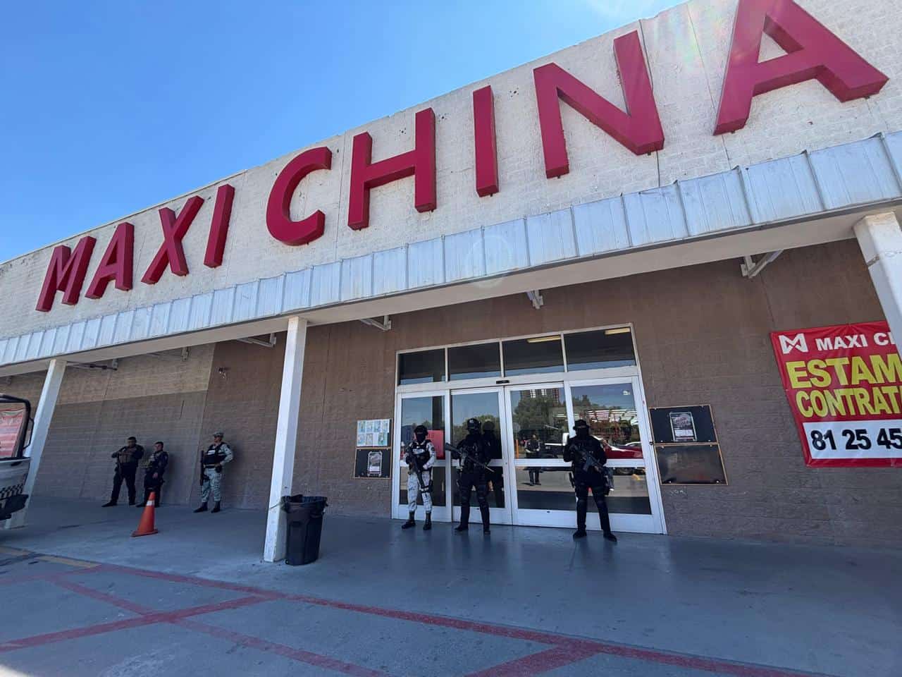 Decomisan mercancía   "Limpian"  tiendas Maxichina
