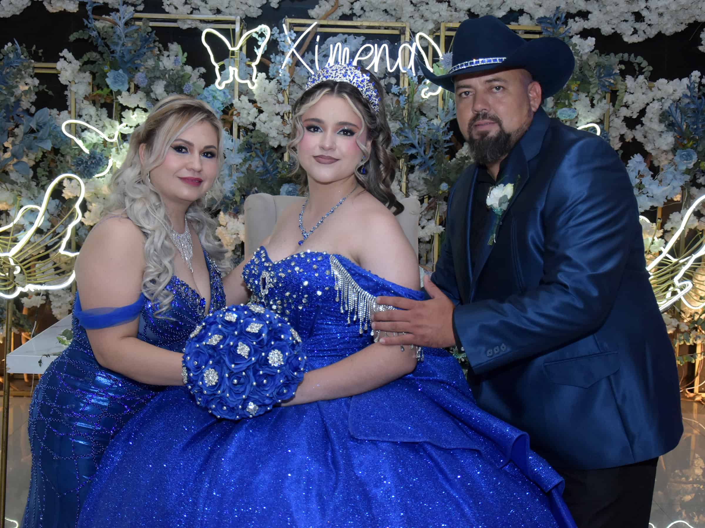 Emotiva celebración de los XV años de Ximena Acevedo