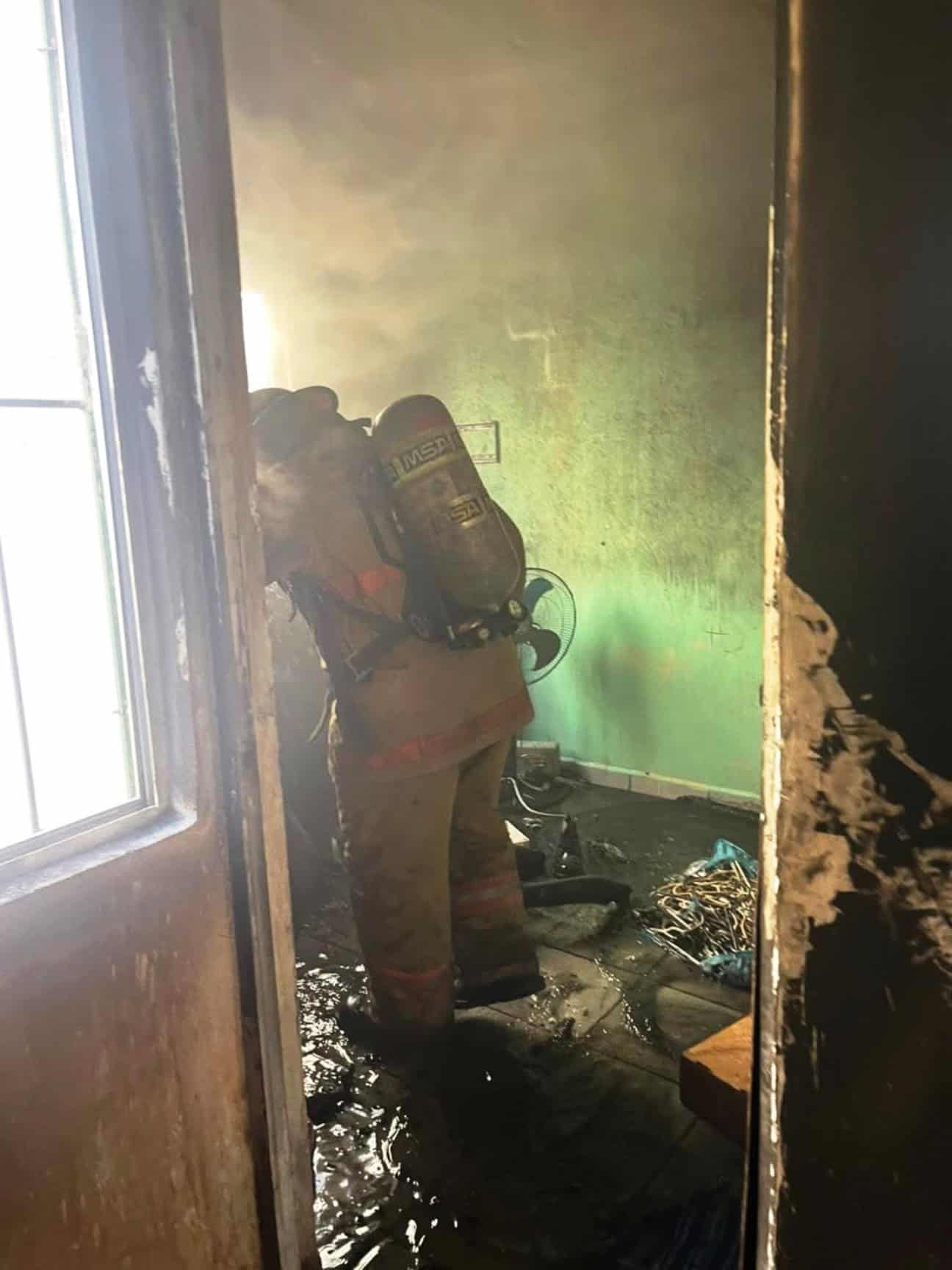Incendio en Colonia Analco 2 de Ramos Arizpe controlado por Bomberos