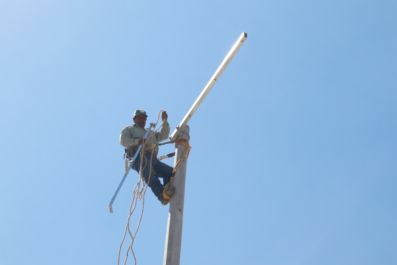 Más de 150 vecinos de Saltillo se beneficiarán con nueva red eléctrica
