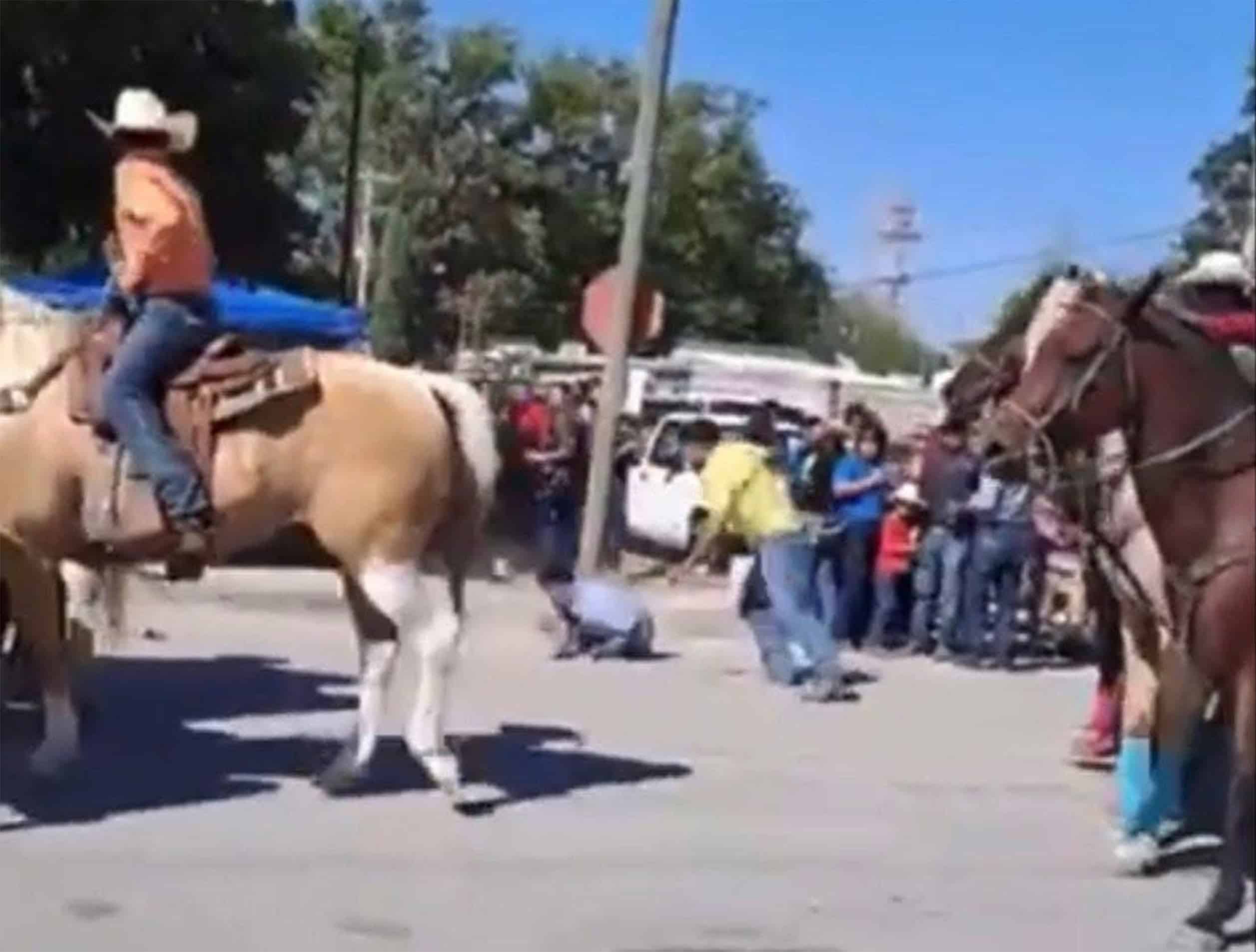 La Gran Cabalgata de Allende, entre el descontrol y la nostalgia