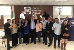 Eligen panistas nuevo dirigente