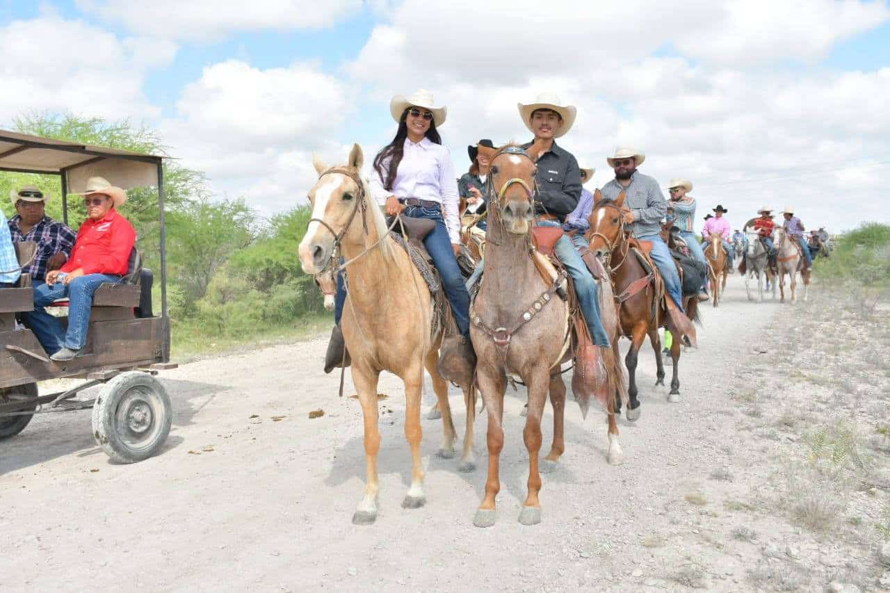 La Gran Cabalgata 2025 recorre Nueva Sauceda