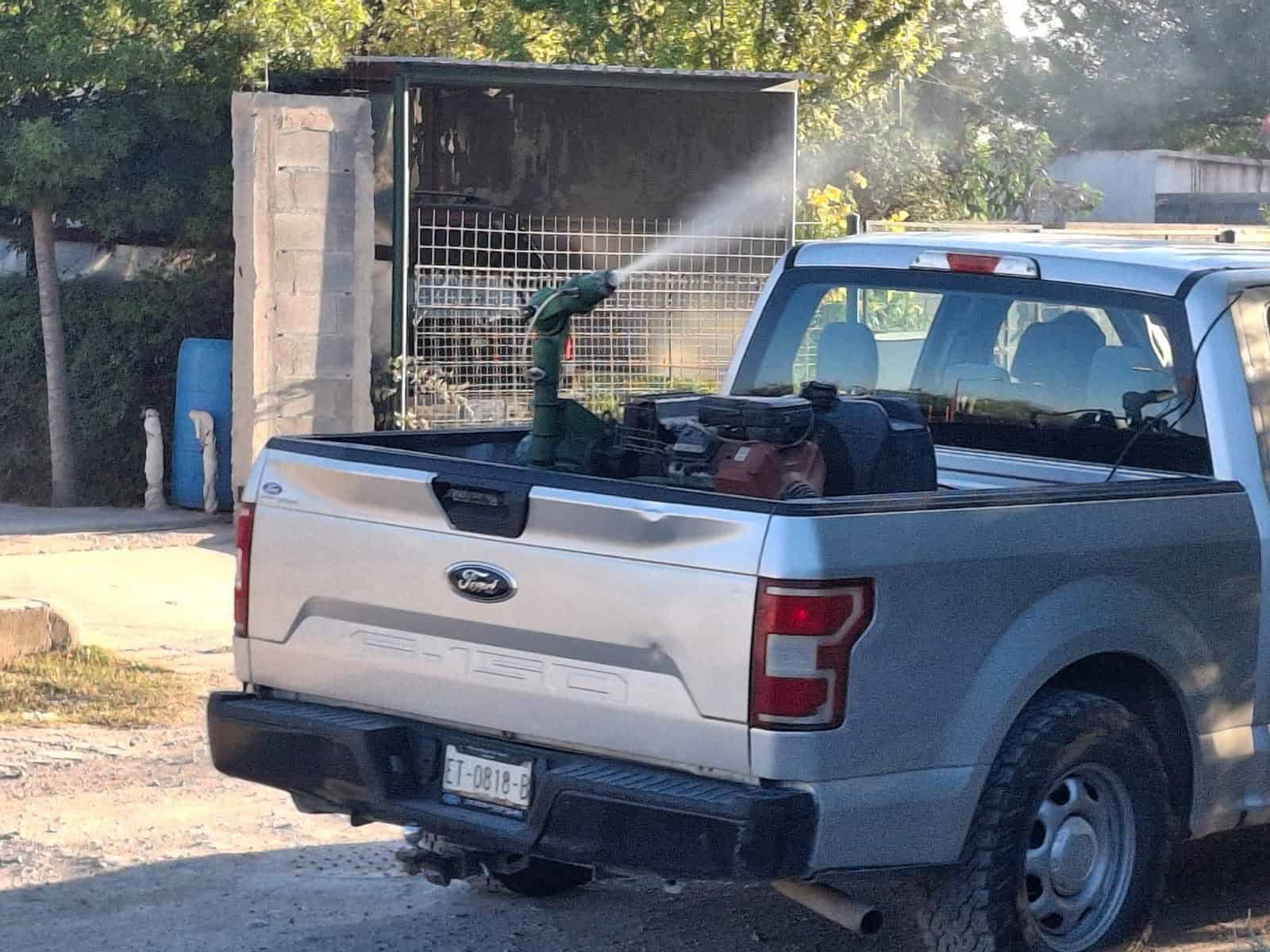 Inician labores de fumigación en el ejido Los Álamos, Morelos
