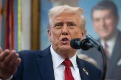 Trump pospone arancel a camiones hasta noviembre