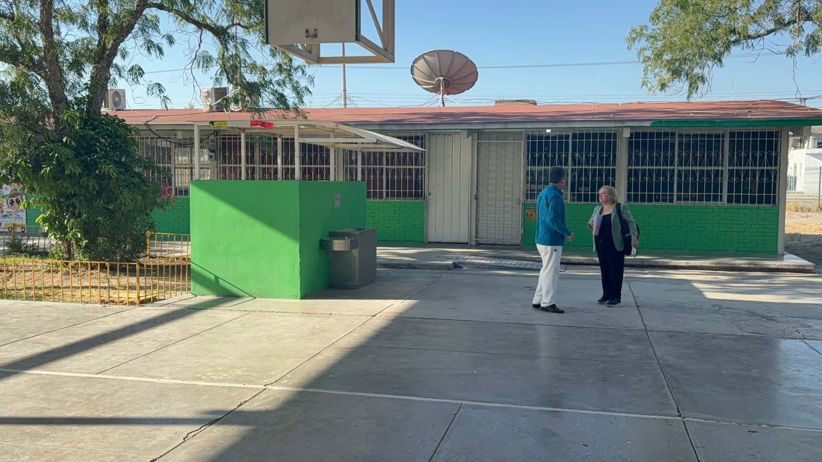 Ayuntamiento de Frontera recibe solicitudes de instituciones educativas para programa de limpieza escolar