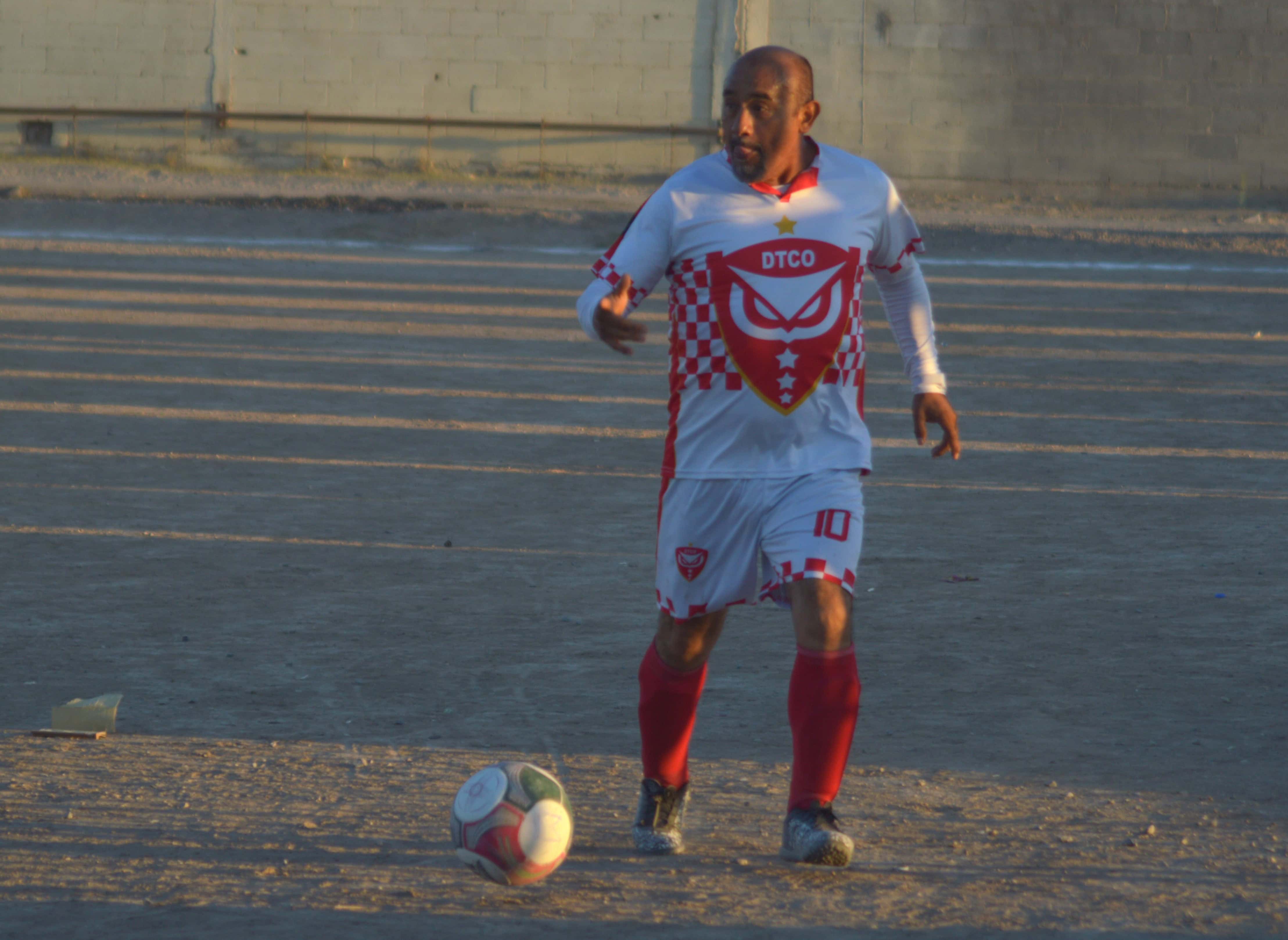 DTCO se impone a Real Pedregal en categoría de veteranos