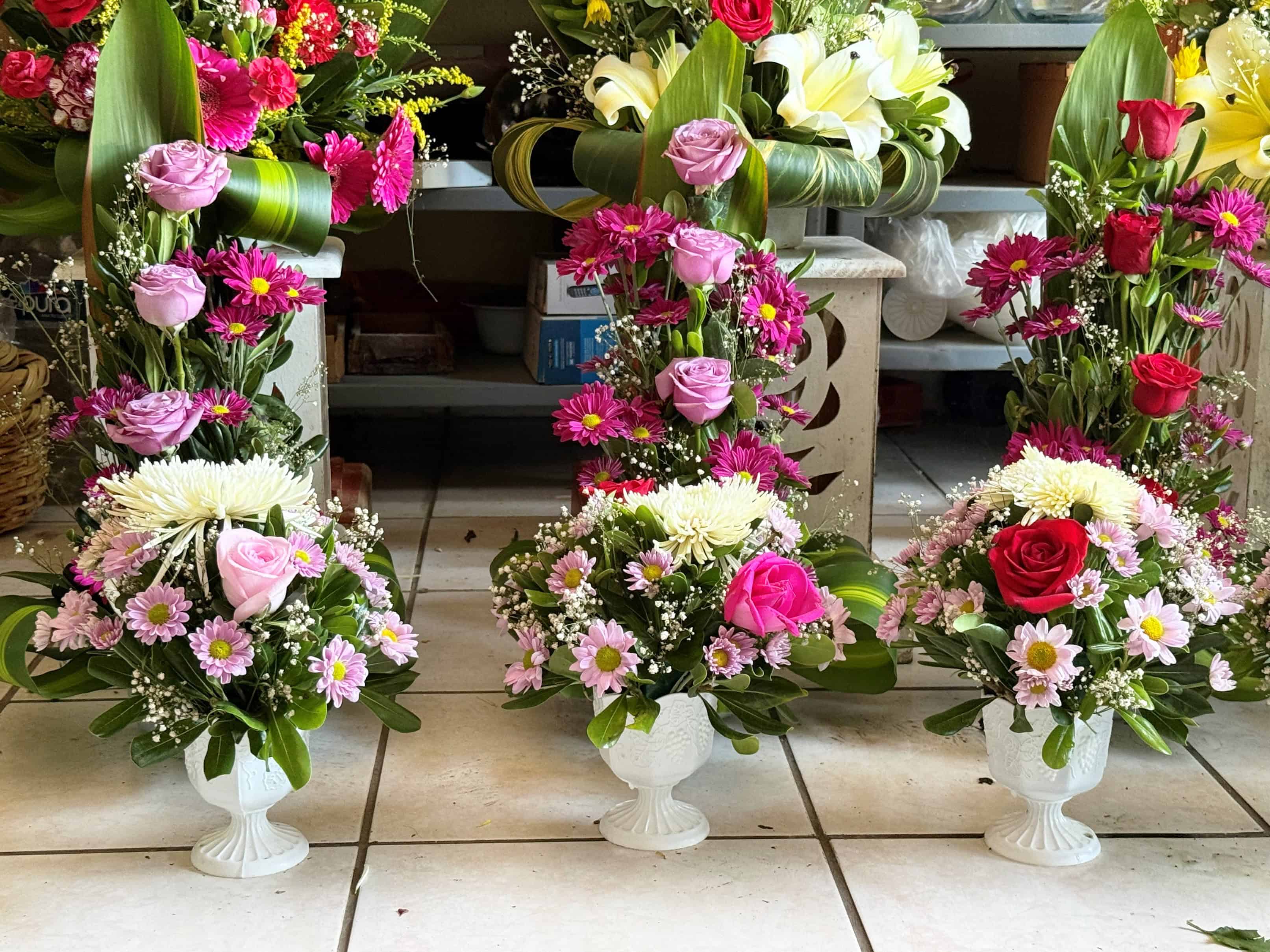Floristas enfrentan bajas ventas y apuestan al Día de Muertos