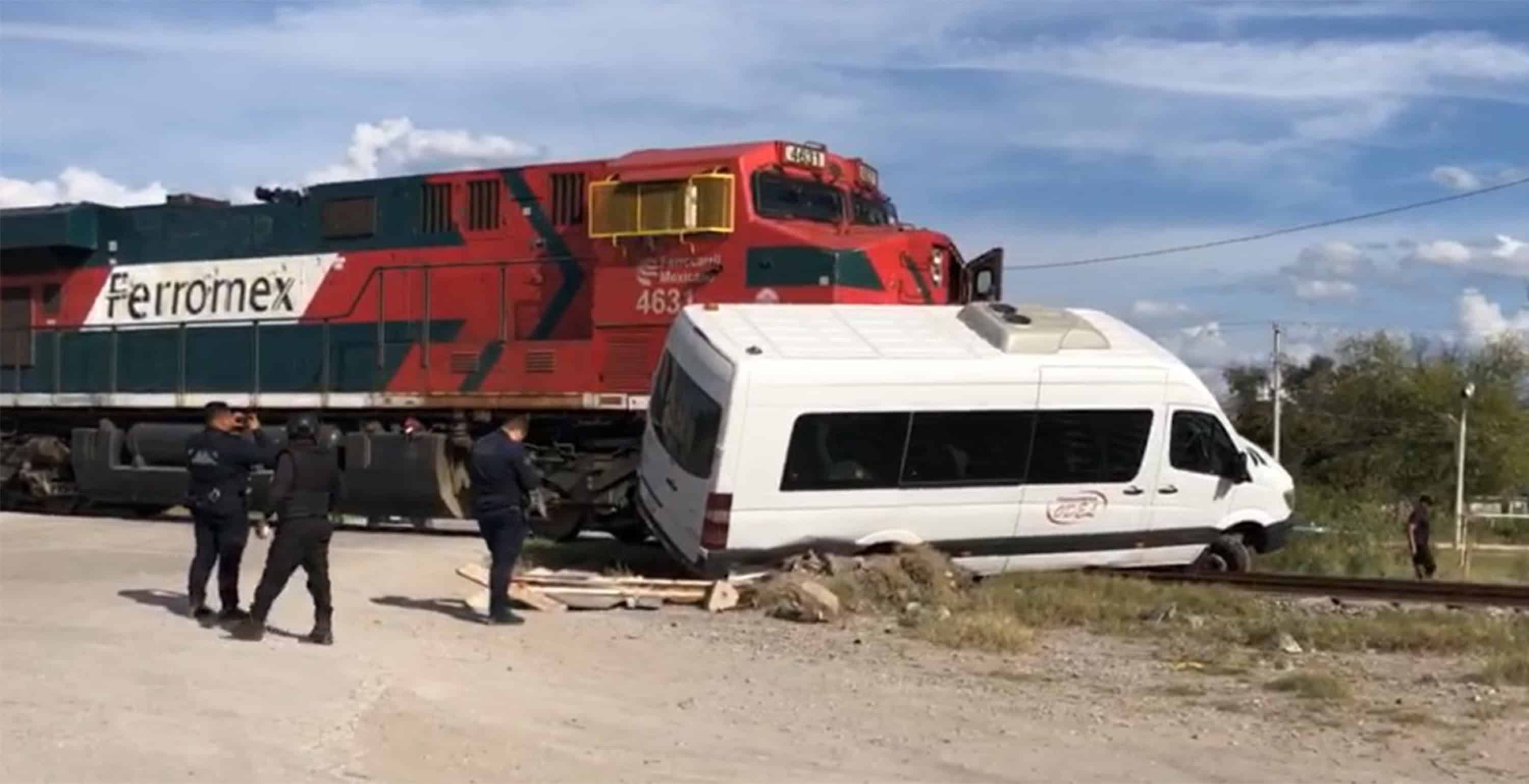 Impactante accidente ferroviario en Nava