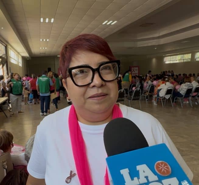 Mujeres comparten historias de lucha contra cáncer de mama