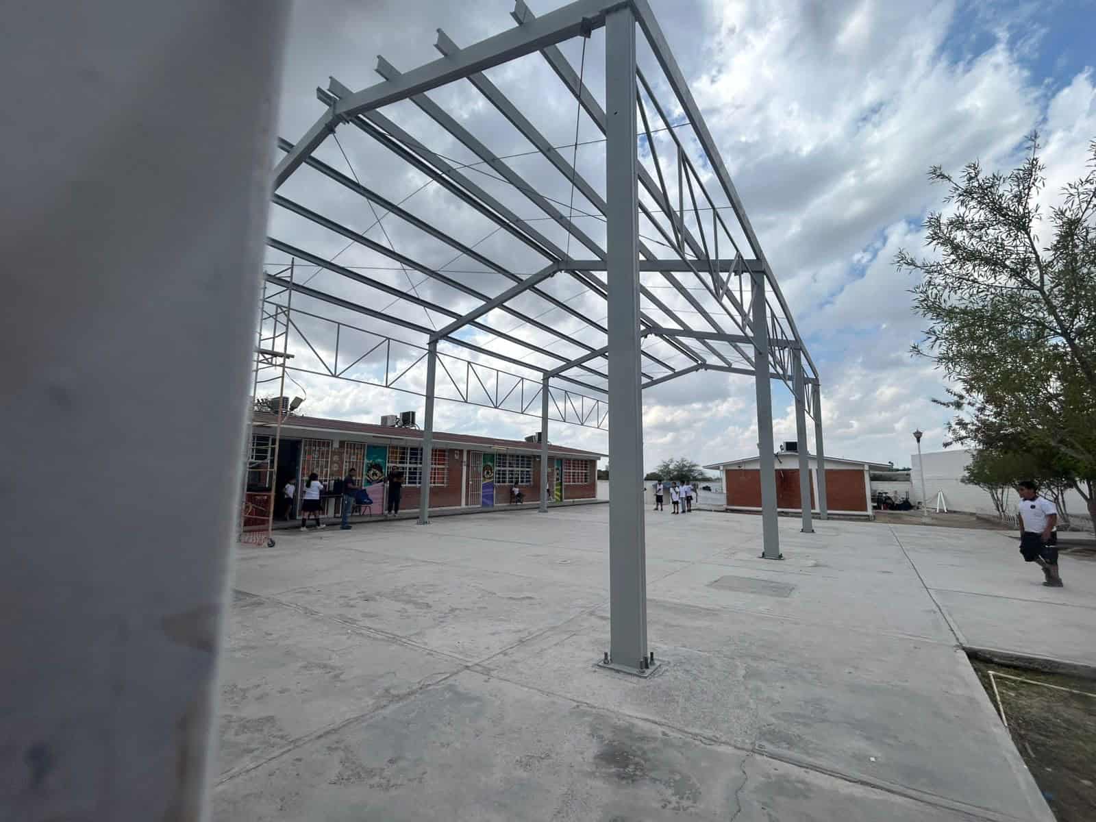 Investigación en Secundaria por hallazgo de droga entre pertenencias de alumno