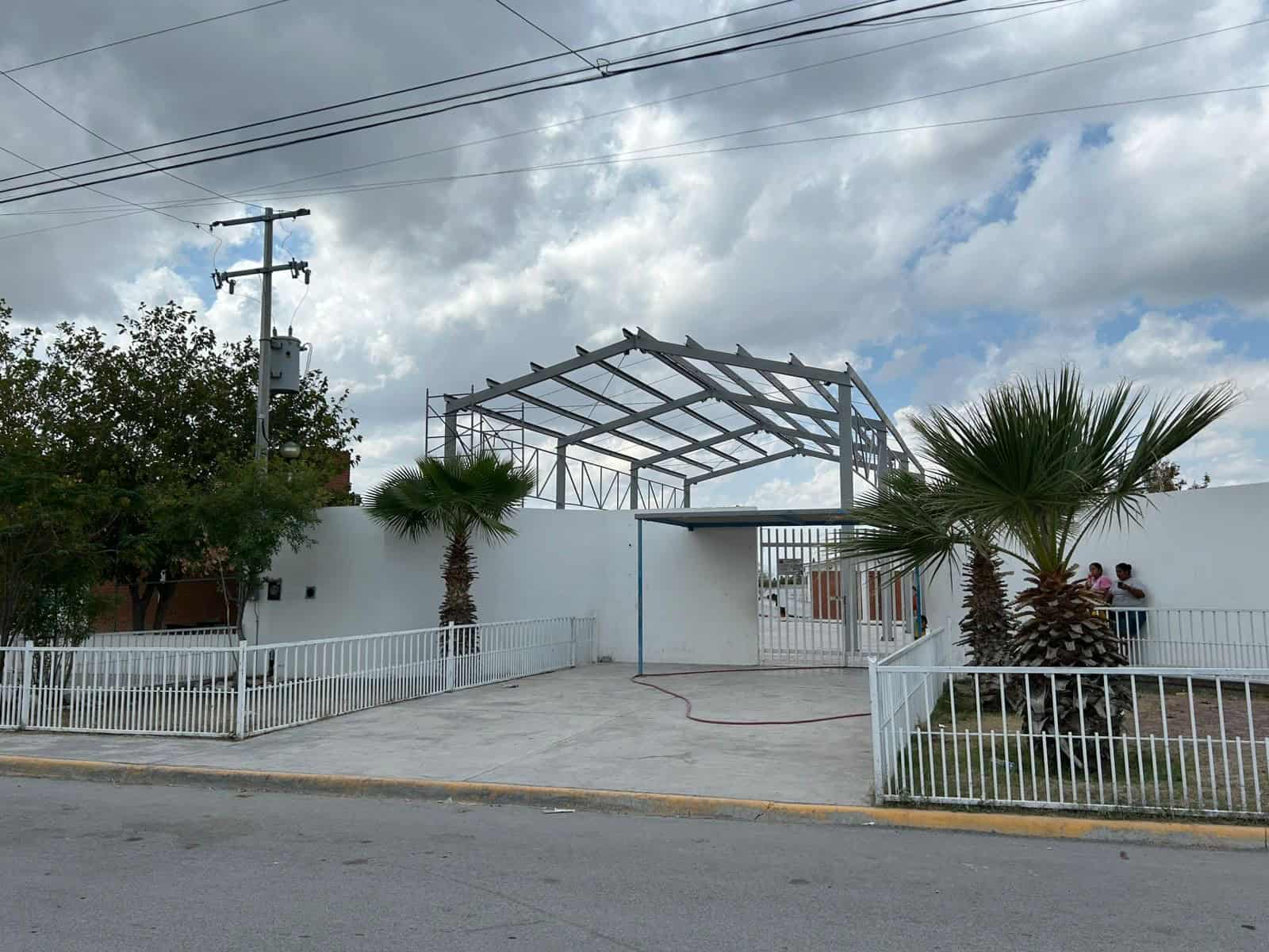 Tesorero retira dinero destinado a techado de primaria Rafael Castañeda