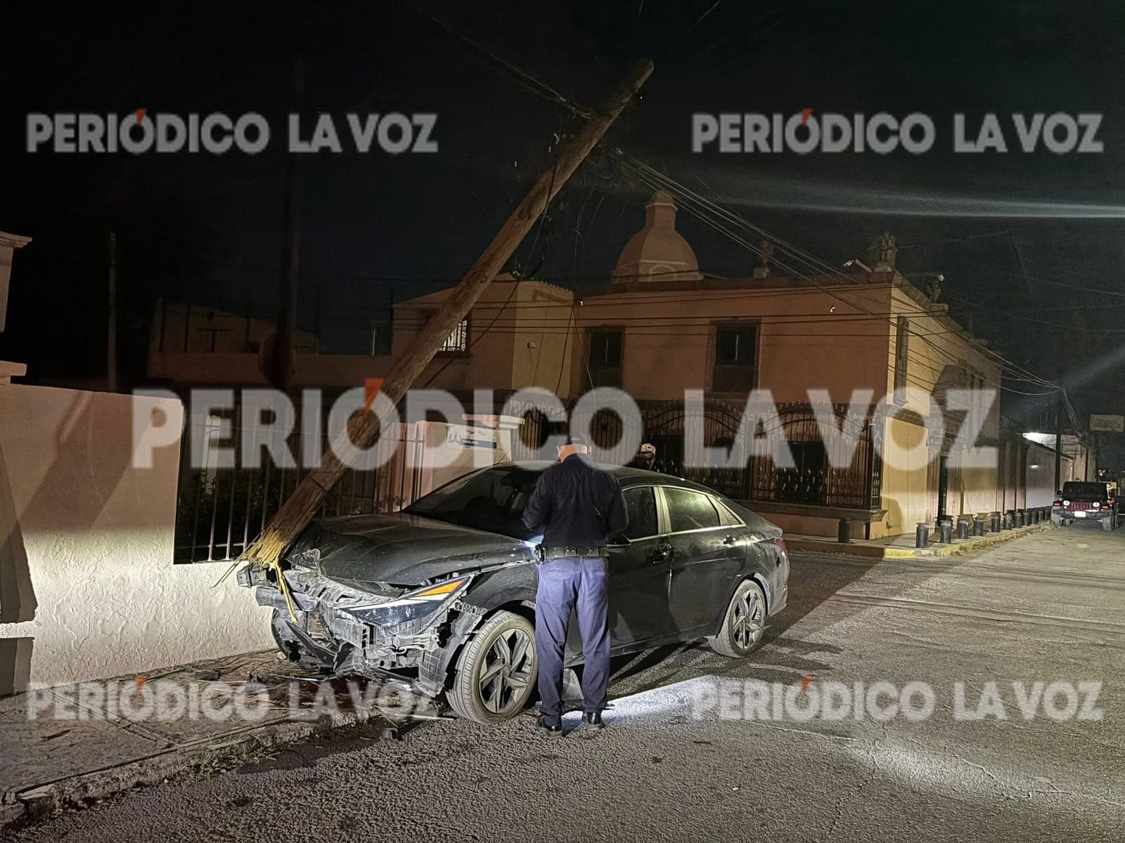 Itzel Nayely Tavitaz Aguirre protagoniza choque contra poste en Monclova