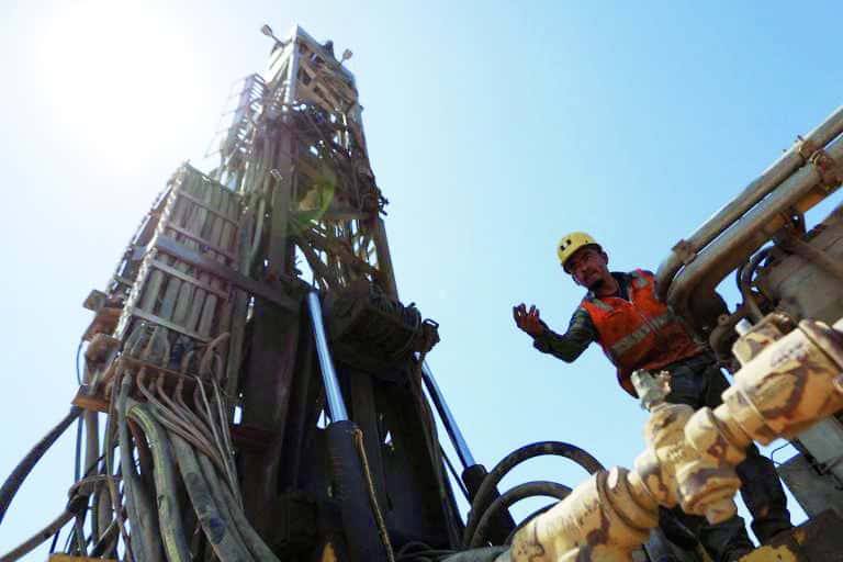 Empresarios del ramo solicitan a CFE retrasar fallo de adjudicación de contratos de carbón mineral térmico debido a presunto favoritismo