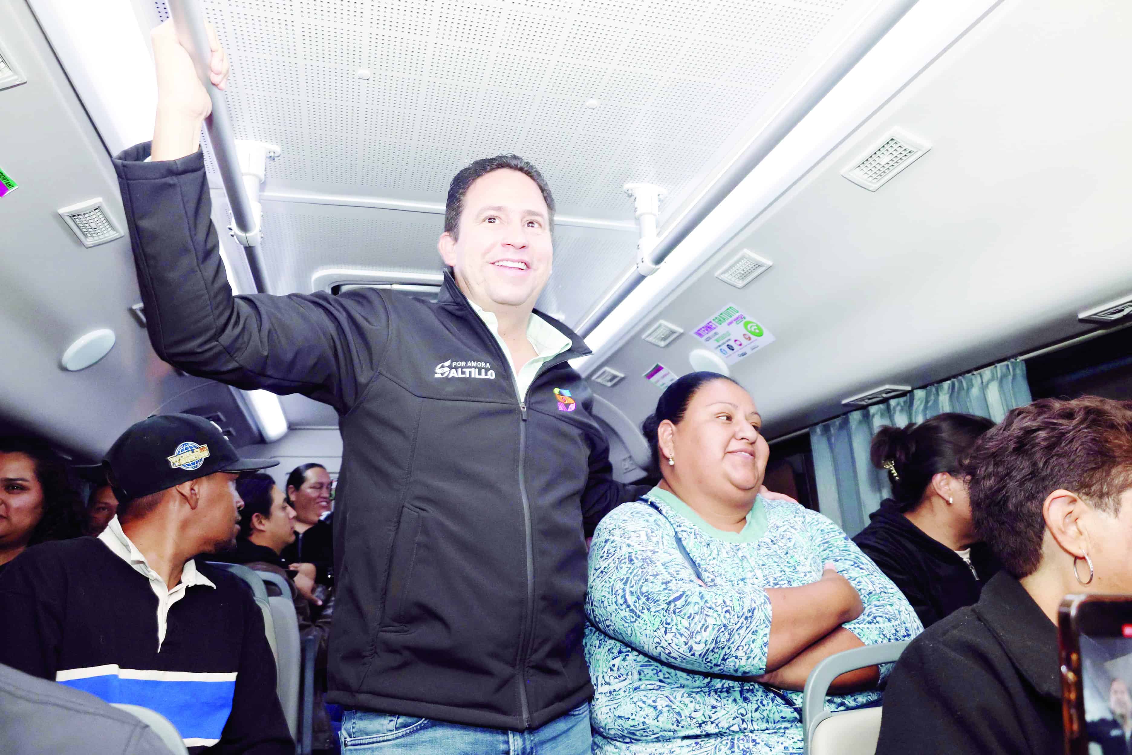 Alcalde de Saltillo garantiza seguridad de mujeres en transporte público
