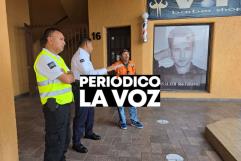 Motociclista de 56 años sufre accidente al descender del puente del Seguro Social