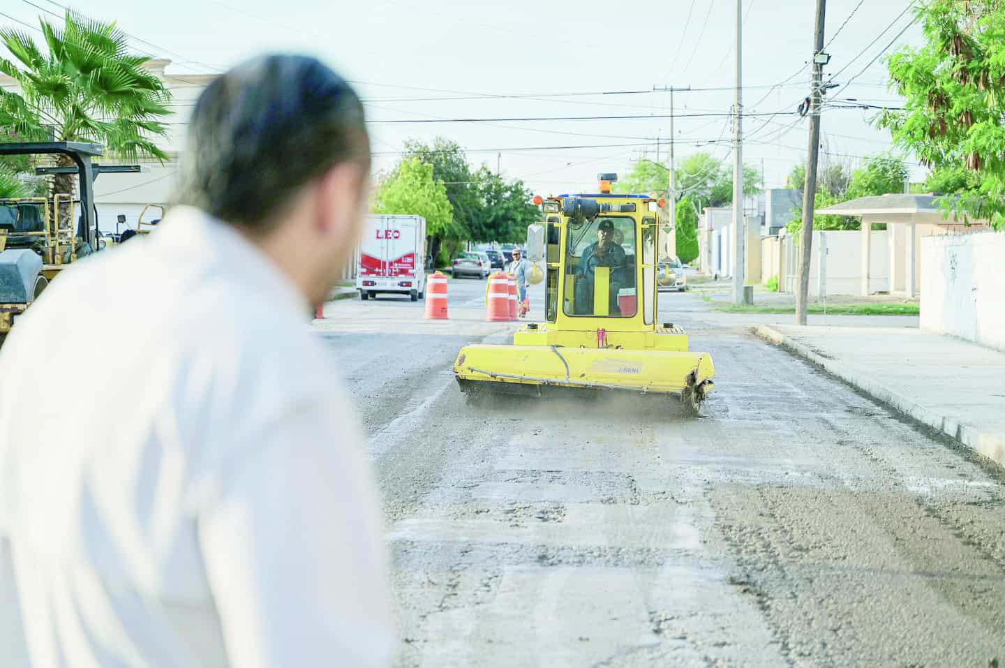 Carlos Villarreal Pérez supervisa avances en obras de recarpeteo y reemplazo de red de drenaje en Monclova