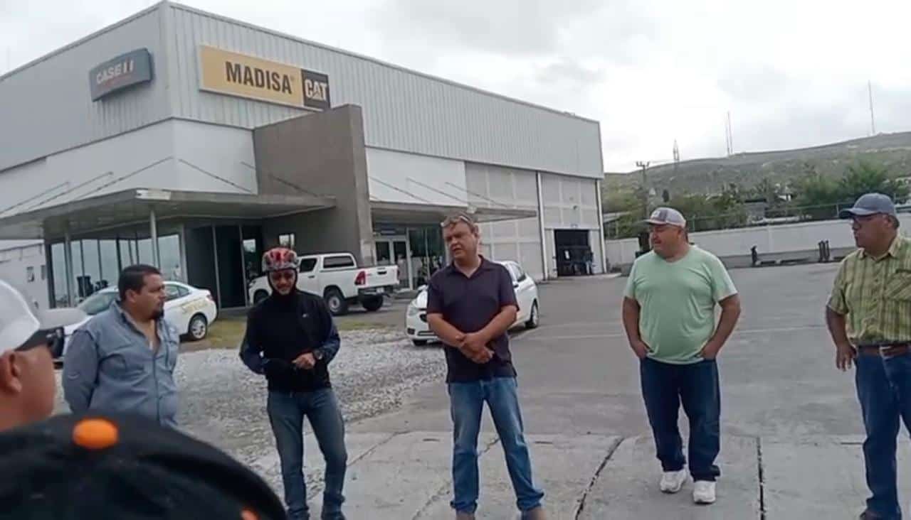 Trabajadores del Sindicato Democrático protestan contra Madisa en Monclova