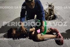 Vecinos Auxilian a Joven que Cayó en Alcantarilla en Monclova