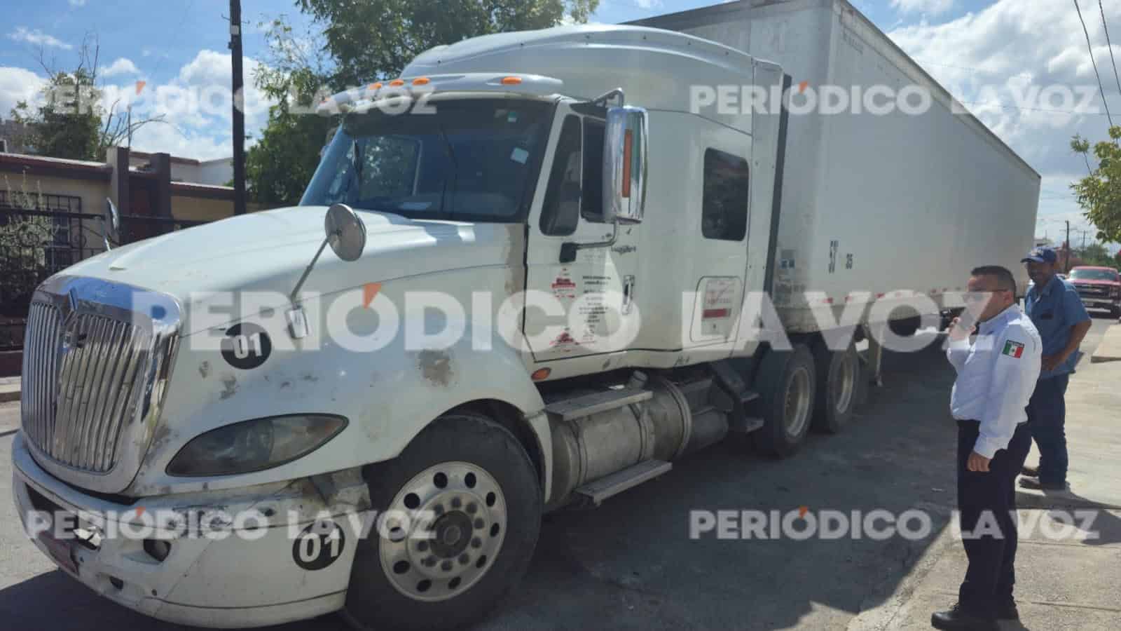 Operador de camión derriba cables de alta tensión en Monclova
