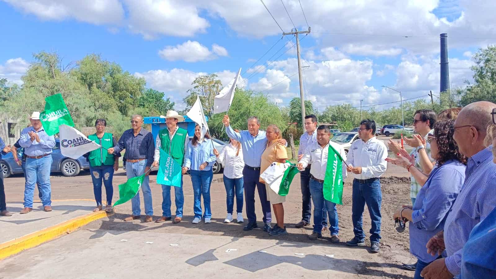 San Juan de Sabinas mejora calidad de vida con obras de pavimentación