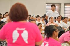 Mujeres sobrevivientes de cáncer de mama inspiran con sus historias en Nava