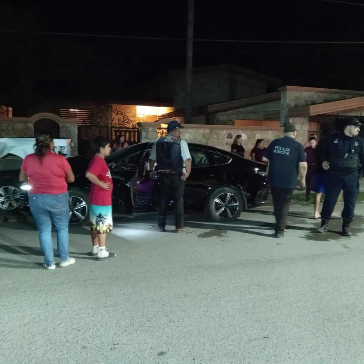 Profesionista de la Salud Impacta su Vehículo en Choque en Melchor Múzquiz
