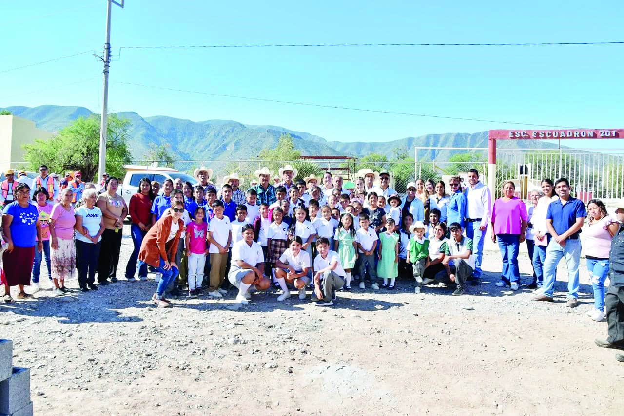 Alcalde Víctor Manuel Leija Vega transforma Cuatro Ciénegas