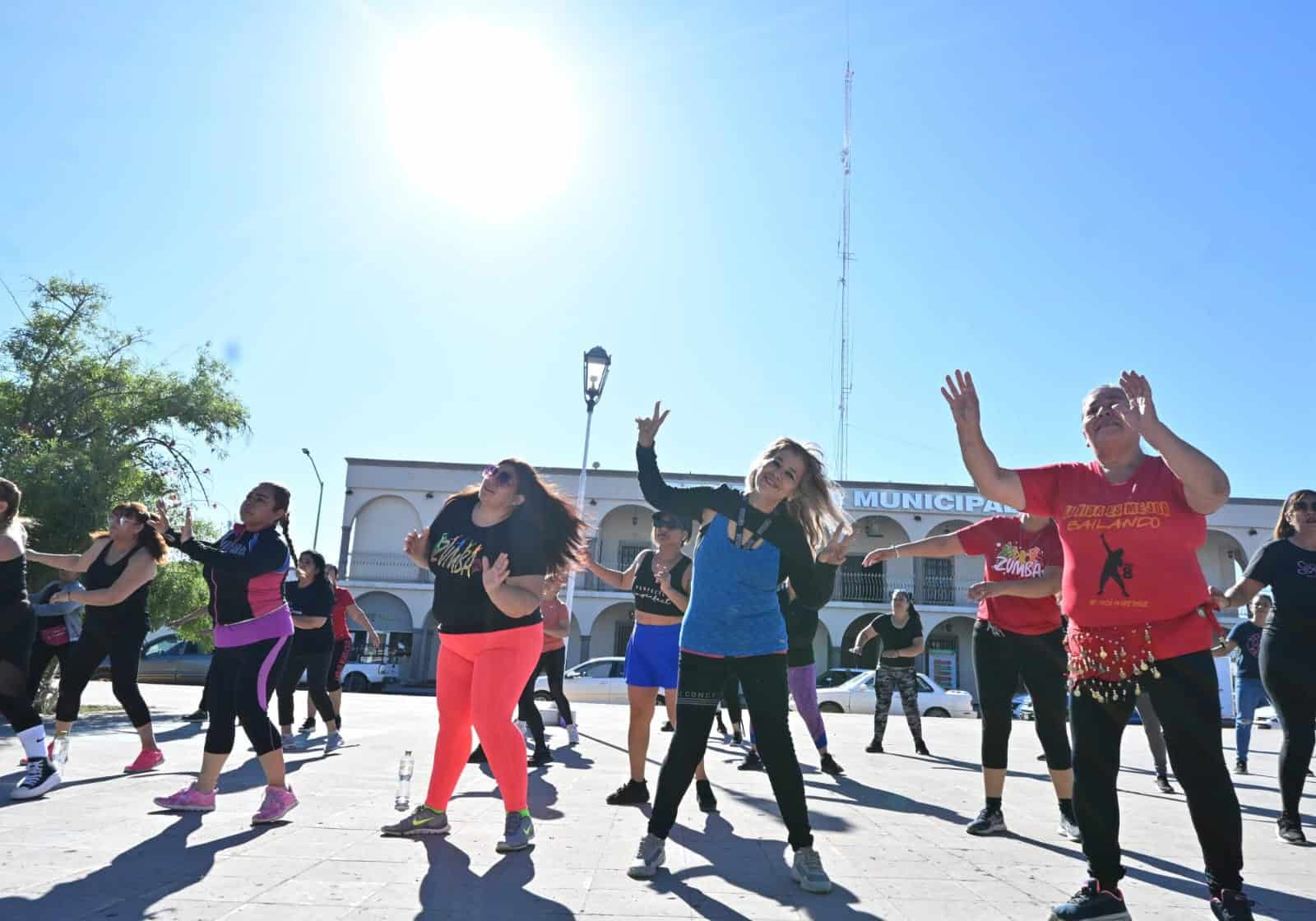 Alcaldesa de Frontera impulsa evento solidario Ritmo en Rosa