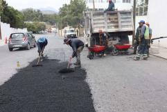 Refuerzan el trabajo de bacheo