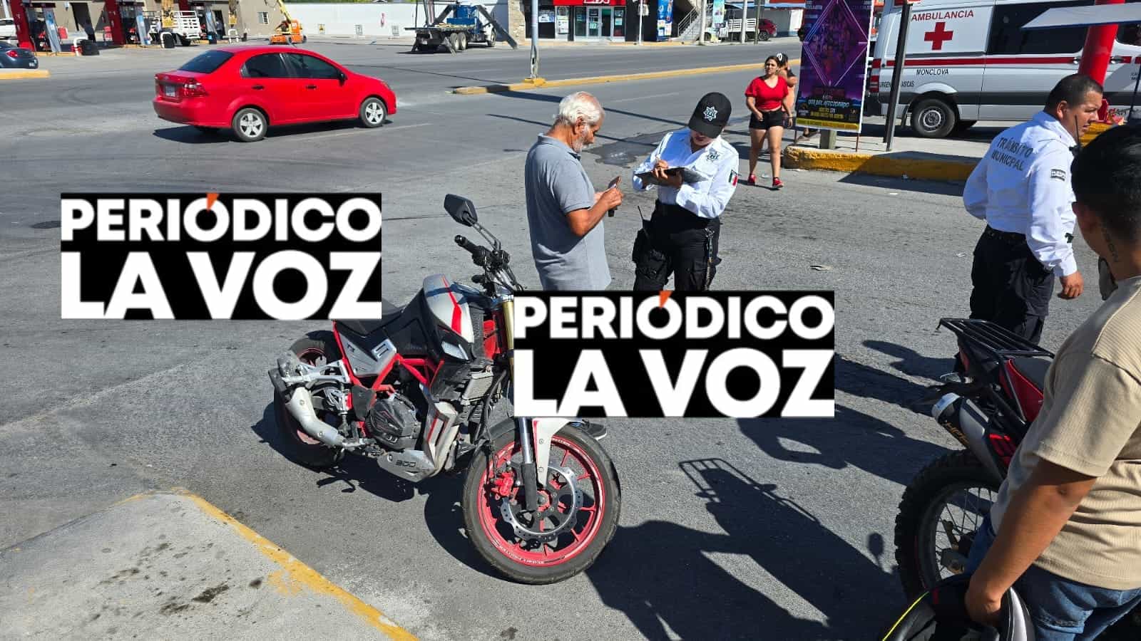 Estampa moto en automóvil