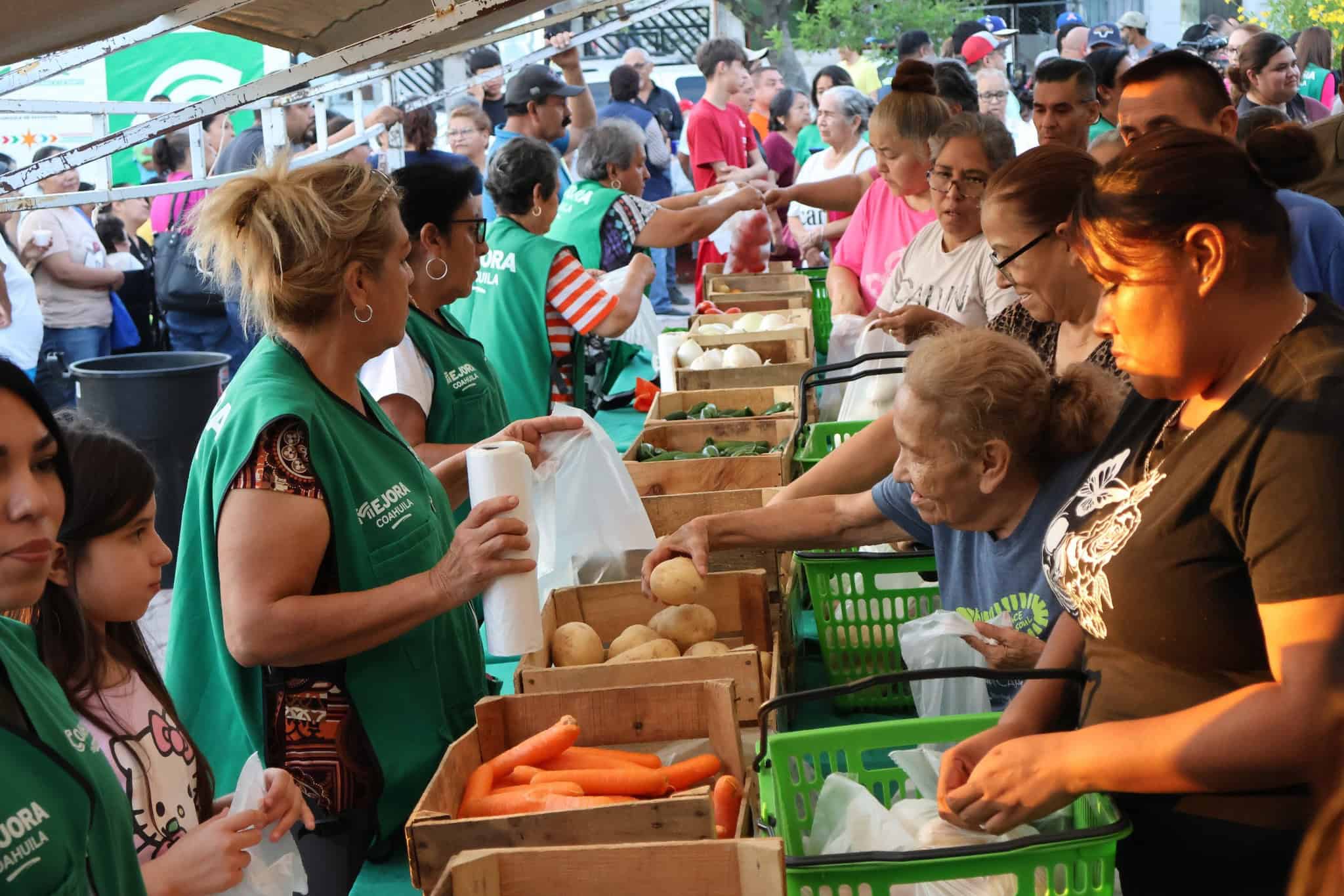 Edición 300 del Mercadito Mejora llega a Infonavit con productos baratos y apoyo ciudadano