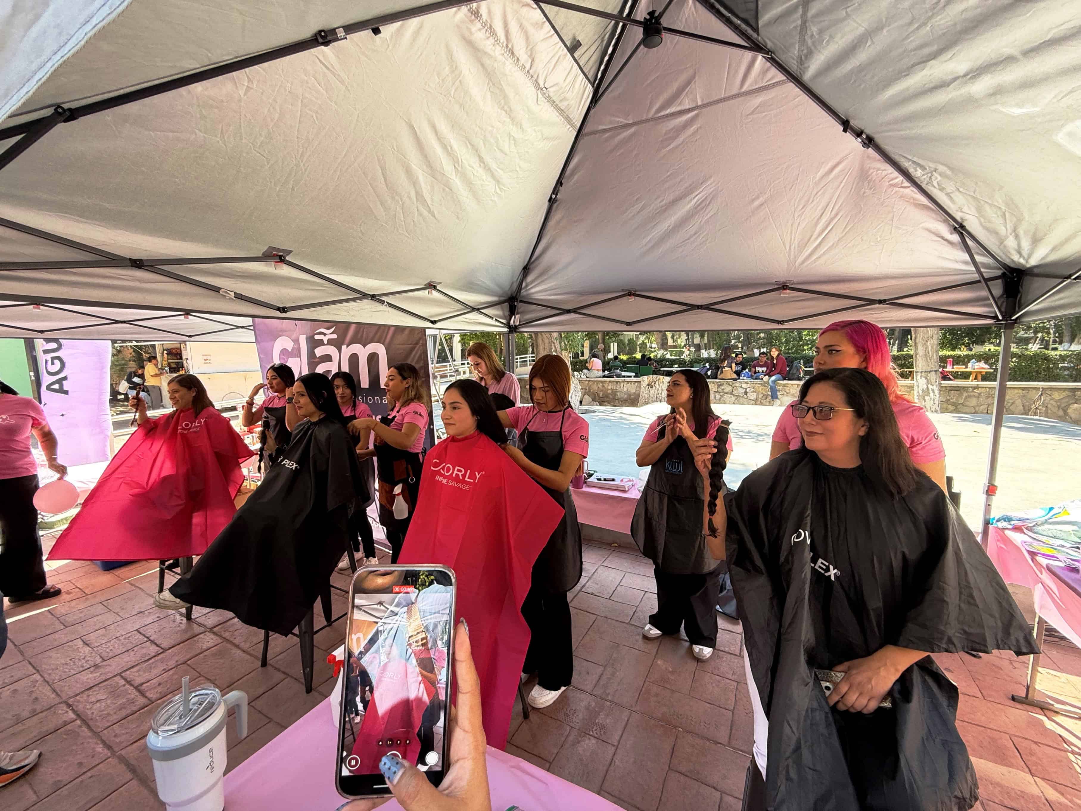 Exitosa jornada de donación de cabello en Facultad de Ciencias Químicas de Coahuila