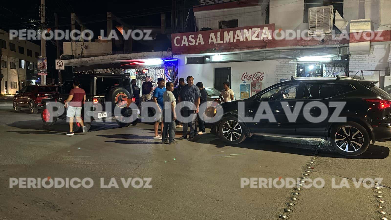Colisión entre camioneta y Nissan Rogue en Monclova