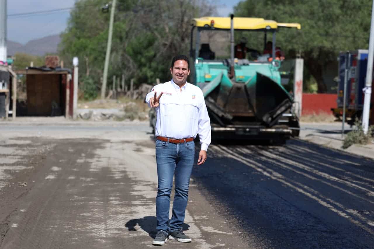 Alcalde de Saltillo supervisa repavimentación en bulevar Francisco I. Madero