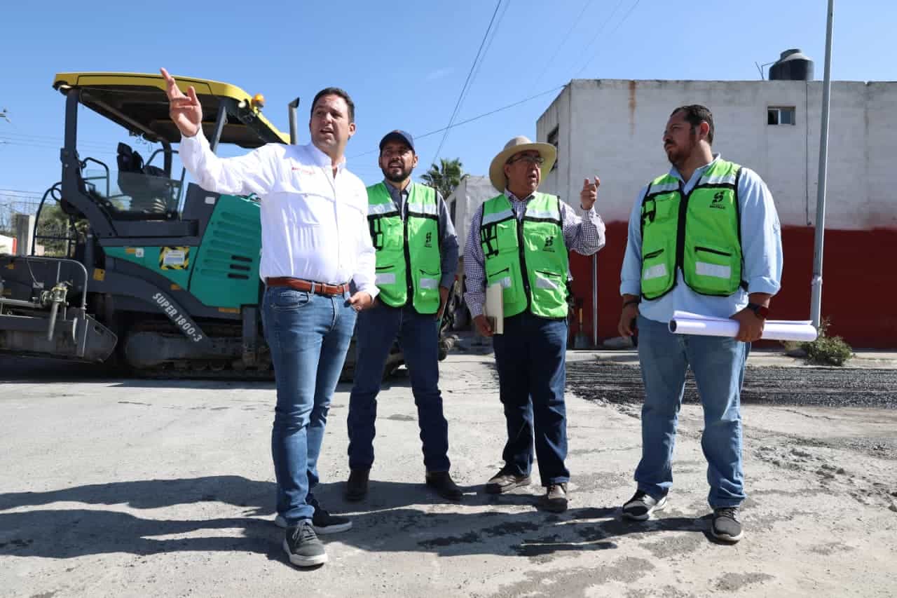 Alcalde de Saltillo supervisa repavimentación en bulevar Francisco I. Madero