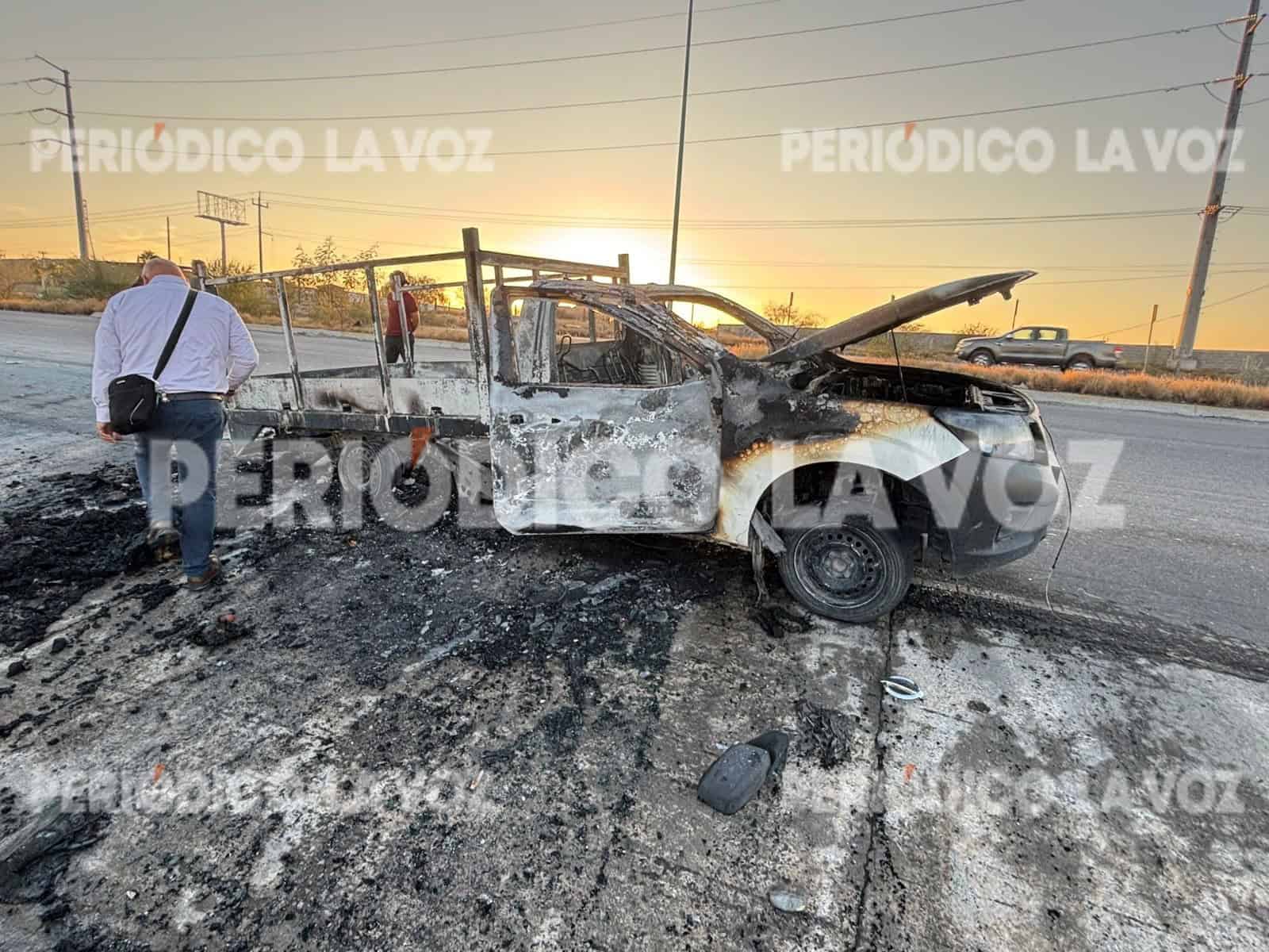 Conductor y su hijo a salvo tras incendio de camioneta Estaquitas en Frontera