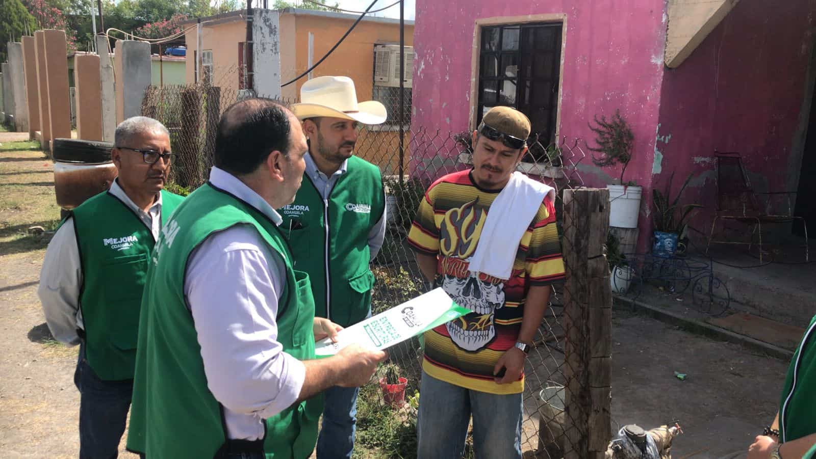 Se benefician con escrituras Habitantes de Villa de Palaú