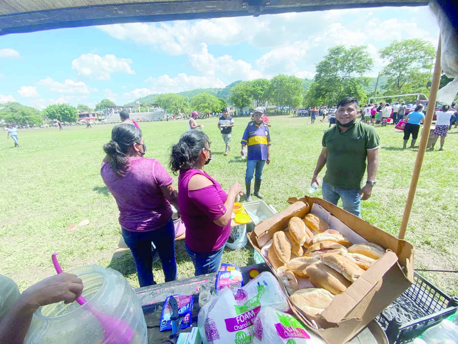 Comerciante Pablo de la Cruz y Sabinas Coahuila envían Ayuda Humanitaria a Veracruz