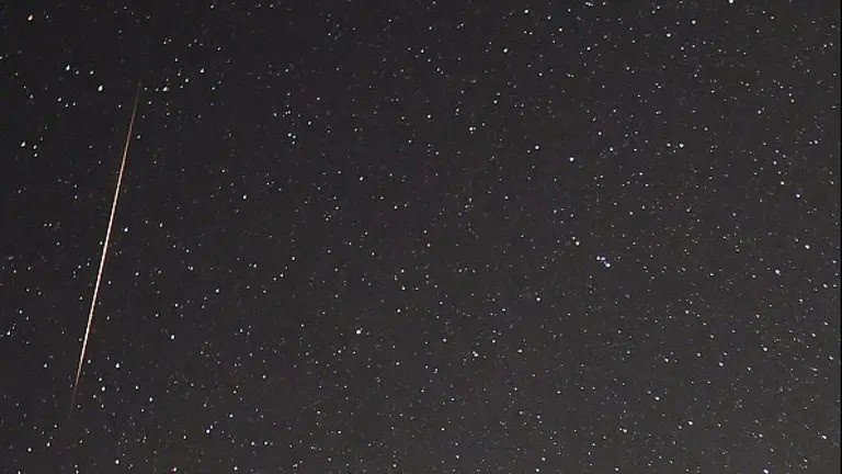 Lluvia de estrellas Oriónidas 2025 iluminará el cielo de México