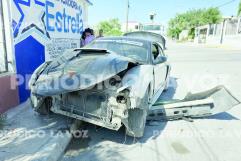 Choque vehicular en Monclova deja dos personas lesionadas