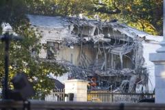 Comienzan obras para construir salón de baile en la Casa Blanca