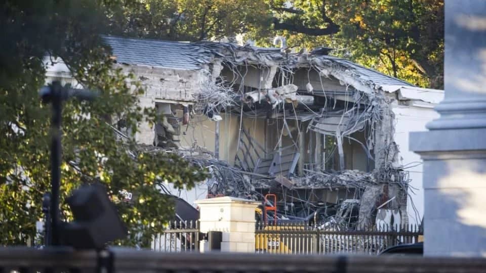Comienzan obras para construir salón de baile en la Casa Blanca