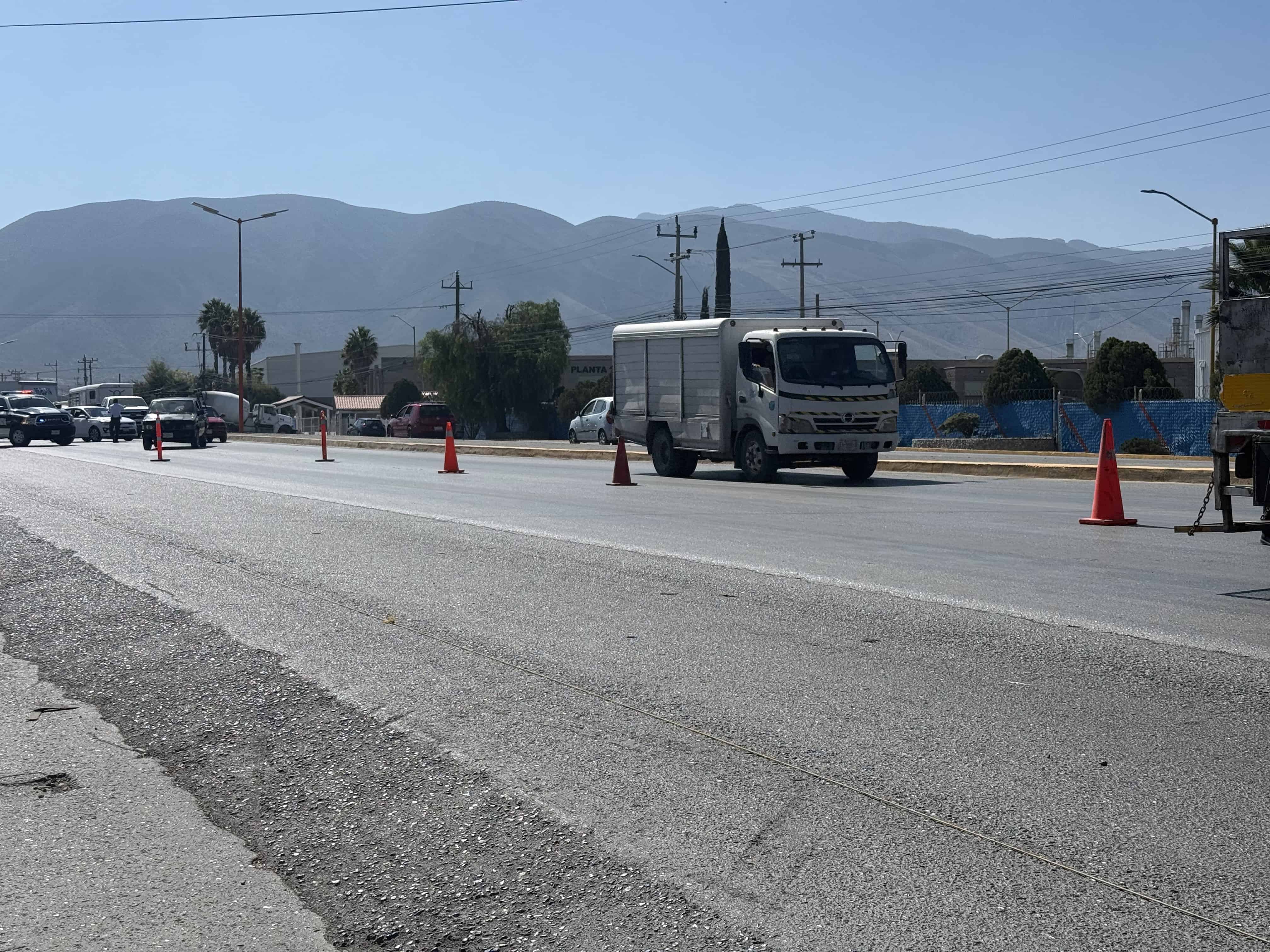 Mantenimiento Vial en Arteaga: Aplicación de Pintura para Líneas Divisorias