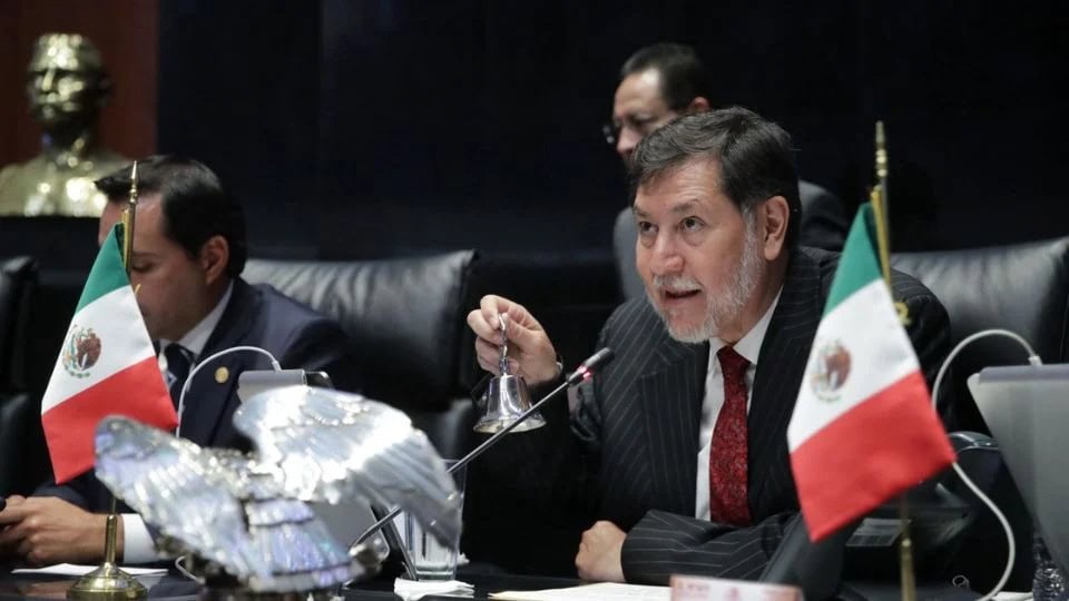 Gerardo Fernández Noroña pide licencia como senador