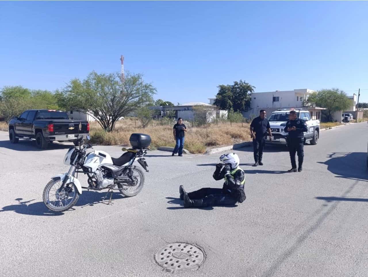 Motociclista lesionado en Nava: Accidente revela falta de señalización