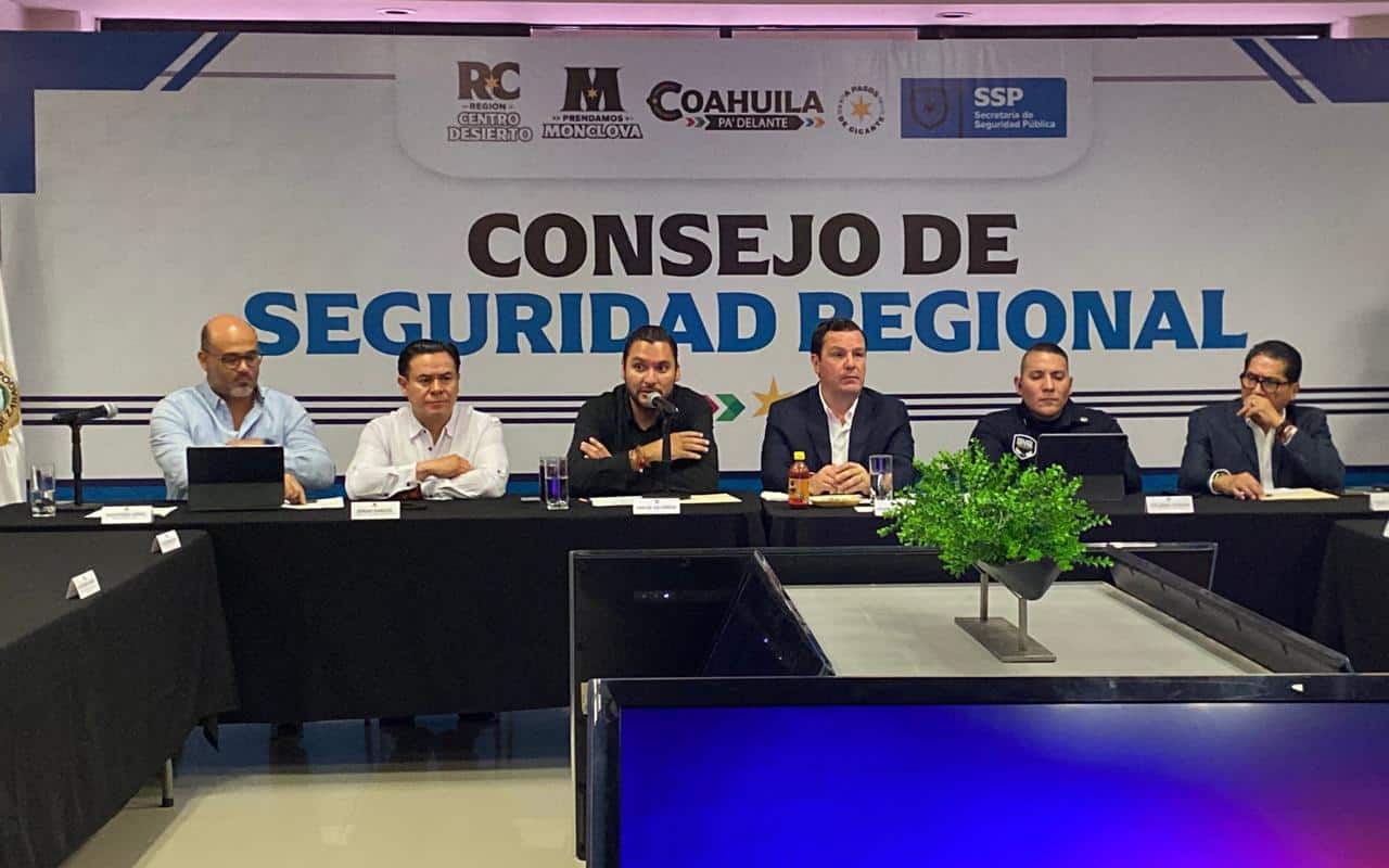 Alcalde Carlos Villarreal Pérez y Fiscal General lideran reunión de seguridad en Coahuila