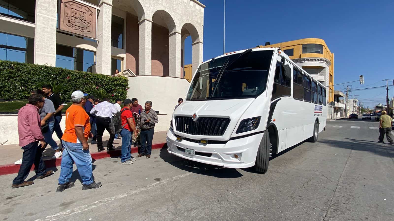 Manifestación de ex obreros de AHMSA empañada por tintes políticos en Monclova