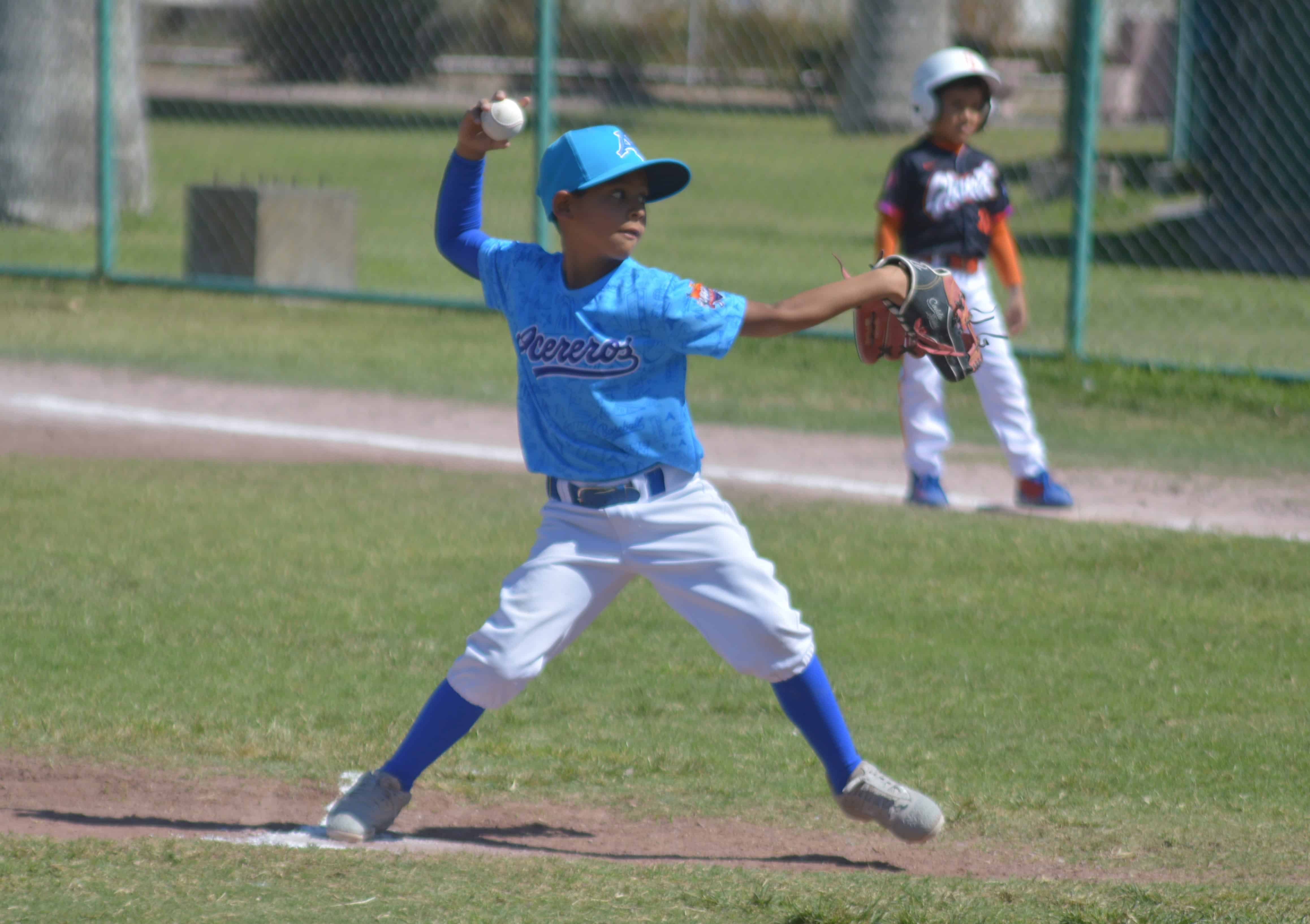Gael Martell y Mateo Vázquez lideran triunfo de Acereros ante Gigantes